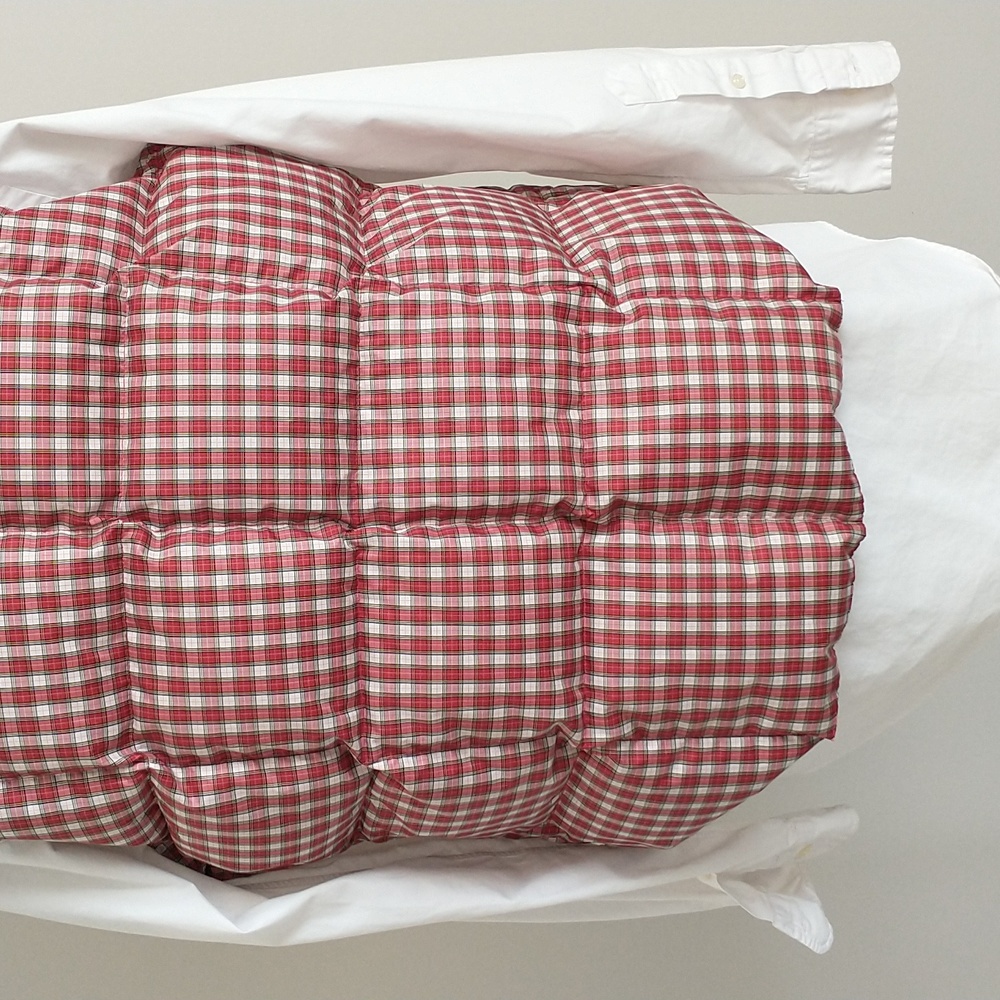 NWOT LANDS' END Red and White Checkered Puffer Vest. Size/ L - Picture 10 of 12